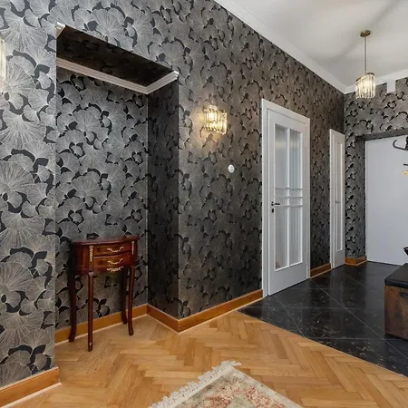 Daire Luxurious & Unique Mickiewicza Cracow By Renters Prestige Krakow