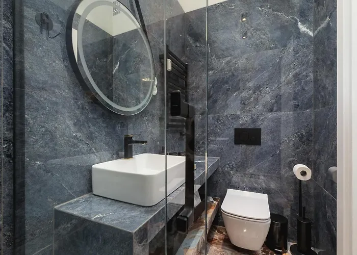 Luxurious & Unique Mickiewicza Cracow By Renters Prestige