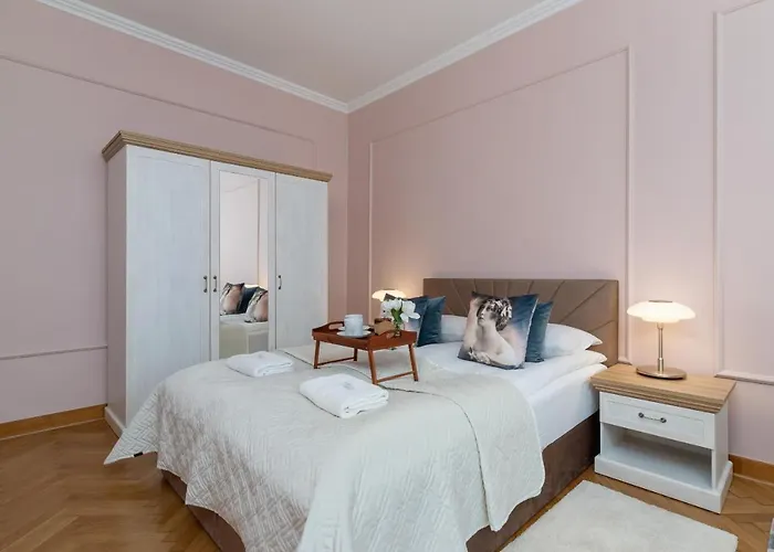Lägenhet Luxurious & Unique Mickiewicza Cracow By Renters Prestige