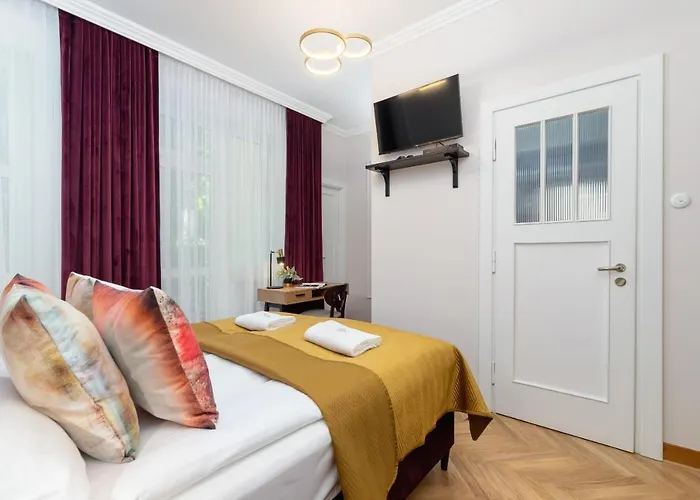 Luxurious & Unique Mickiewicza Cracow By Renters Prestige Lägenhet Kraków